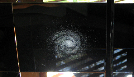 081124_galaxy_sale_06